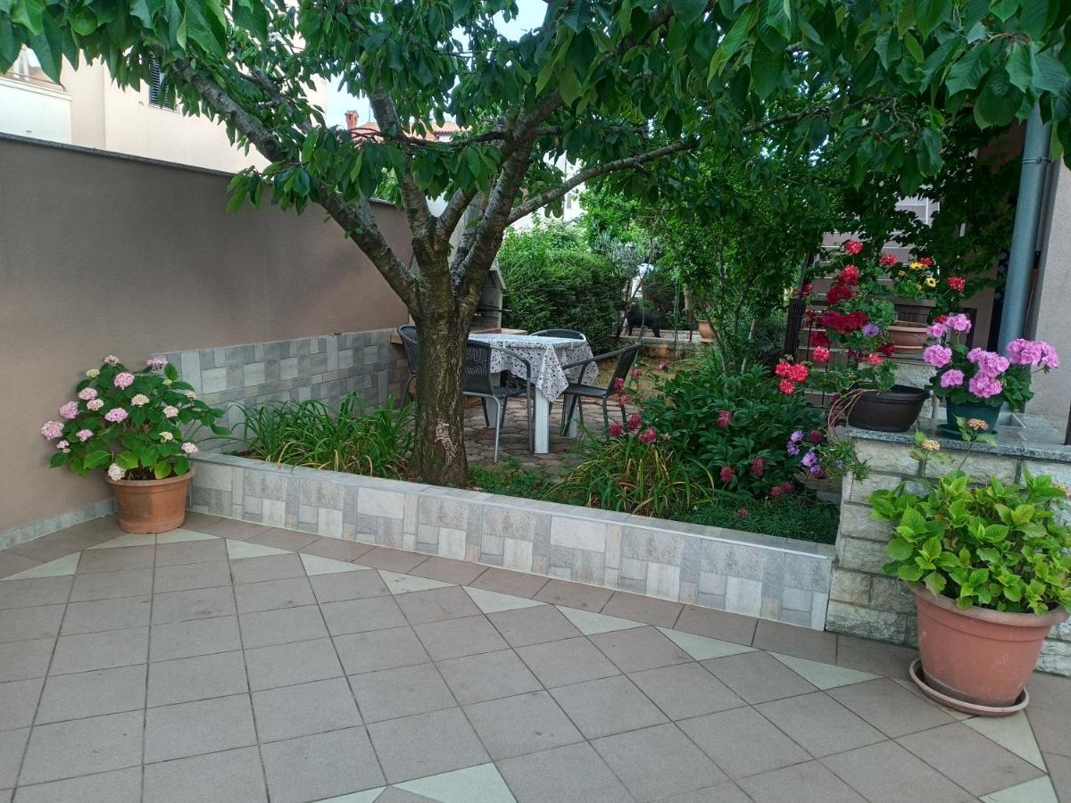 Apartmani Alma Pula Buitenkant foto