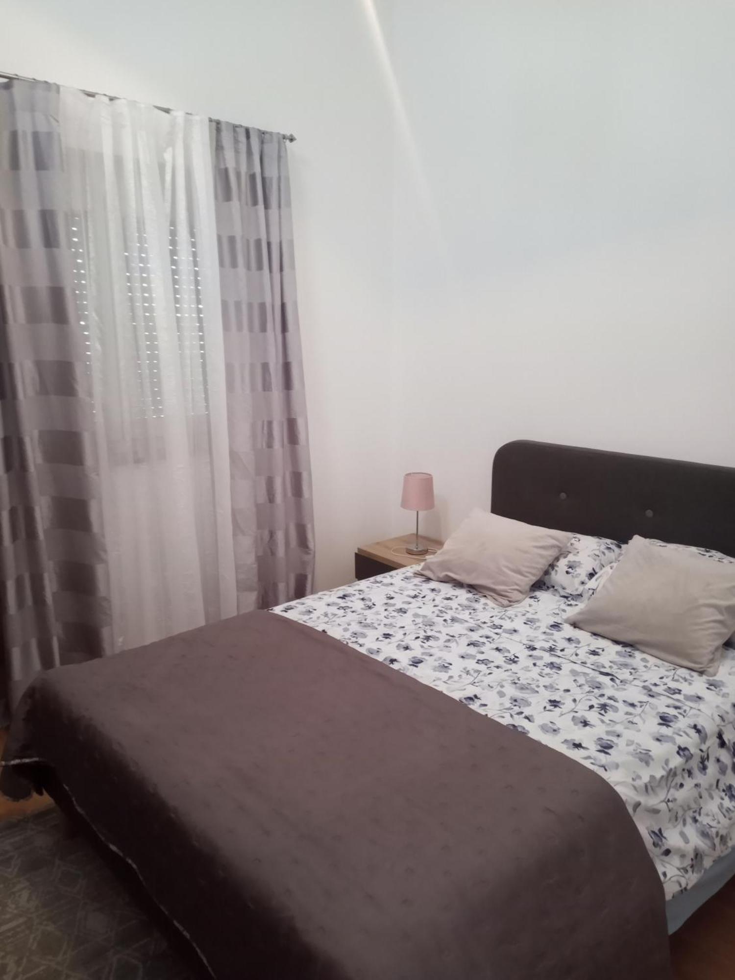 Apartmani Alma Pula Buitenkant foto