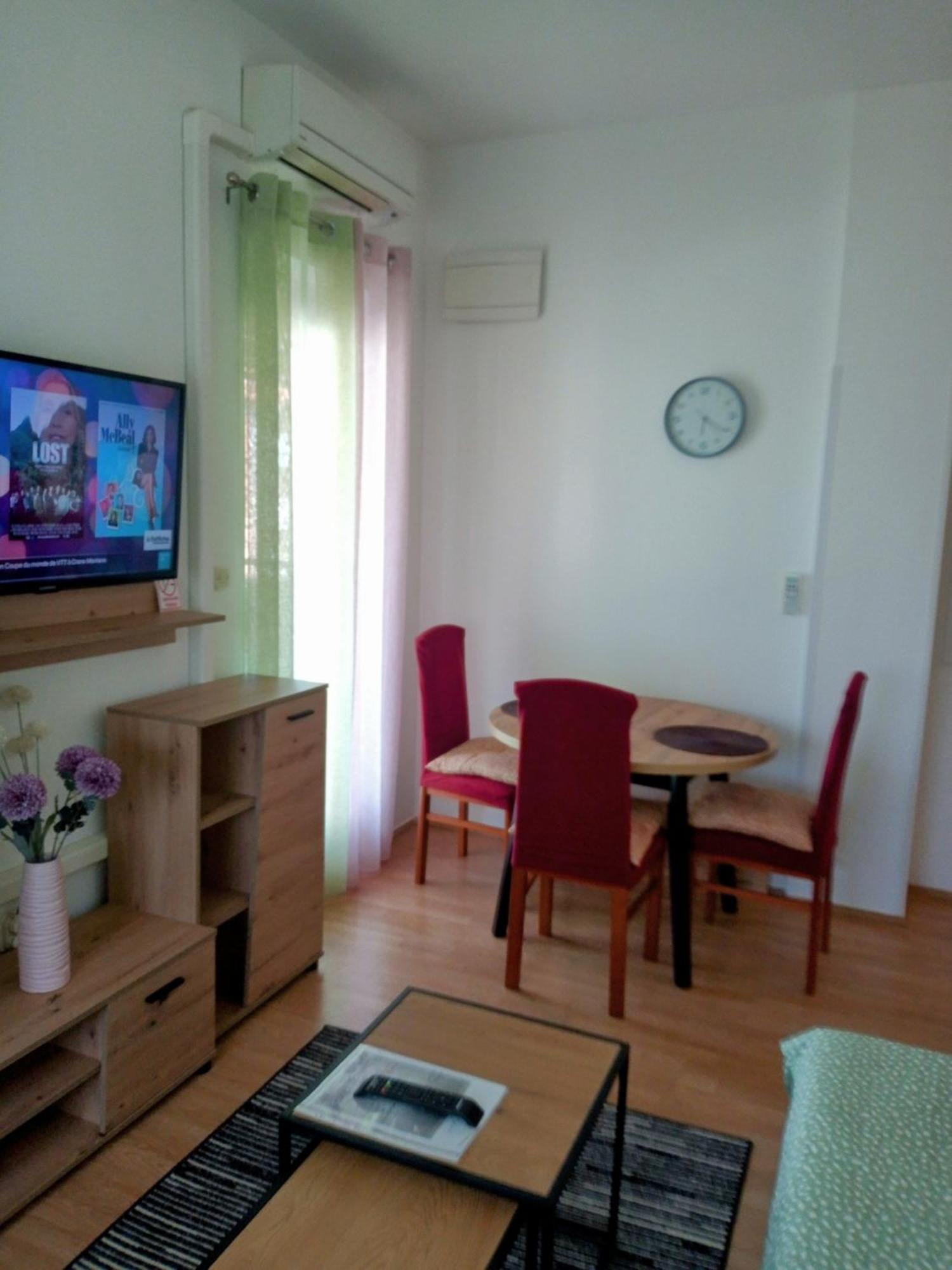 Apartmani Alma Pula Buitenkant foto